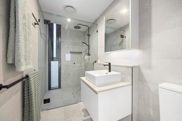 1092/165 Marine Parade, Southport, 2 Bedrooms Bedrooms, ,2 BathroomsBathrooms,Apartment,For Rent,Marine,1090