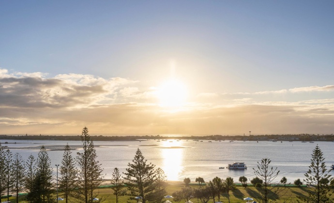 1092/165 Marine Parade, Southport, 2 Bedrooms Bedrooms, ,2 BathroomsBathrooms,Apartment,For Rent,Marine,1090
