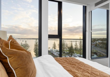 1092/165 Marine Parade, Southport, 2 Bedrooms Bedrooms, ,2 BathroomsBathrooms,Apartment,For Rent,Marine,1086